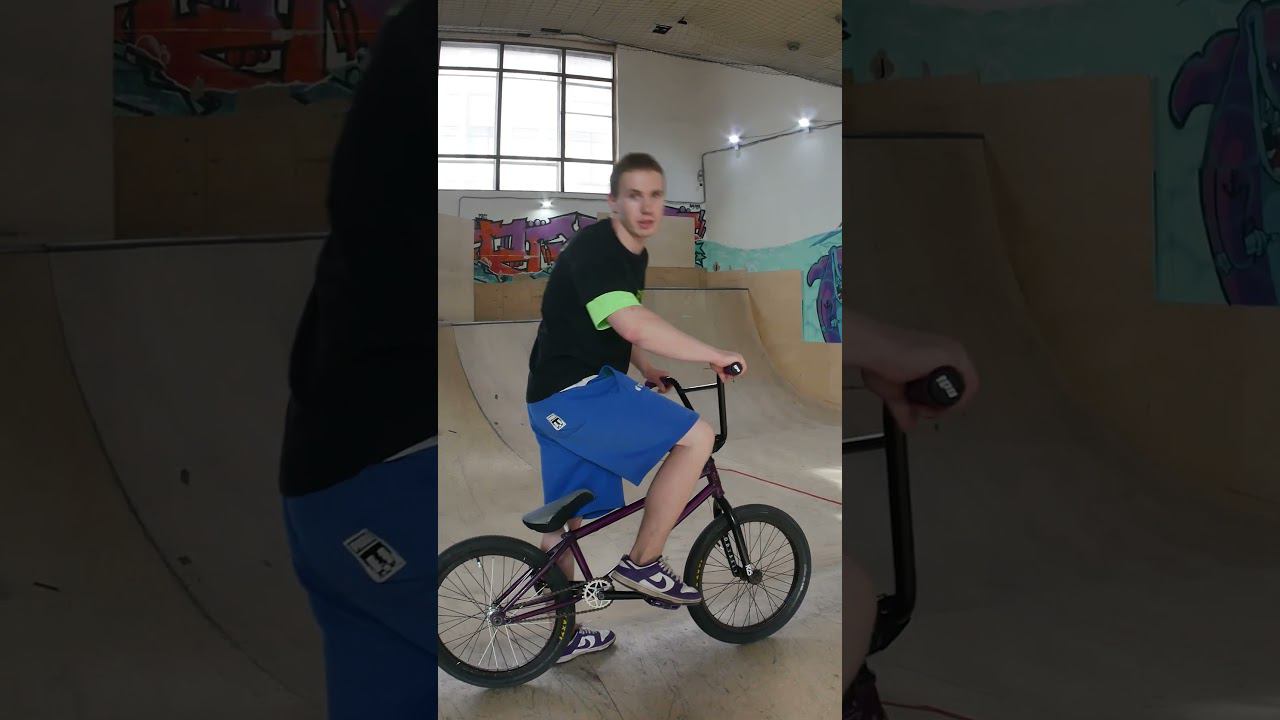 BMX Очень странный трюк увидели в скейтпарке BunnyHop смотреть онлайн