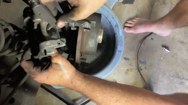 2021 VOLKSWAGON JETTA REAR BRAKE PAD REPLACEMENT смотреть онлайн