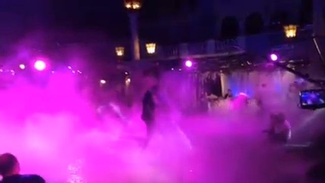 Конфетти на танец молодых смотреть онлайн