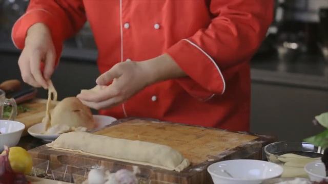 Рецепт рулета с говядиной и картофелем в мультишефе BORK U800 от Руслана Италмазова смотреть онлайн
