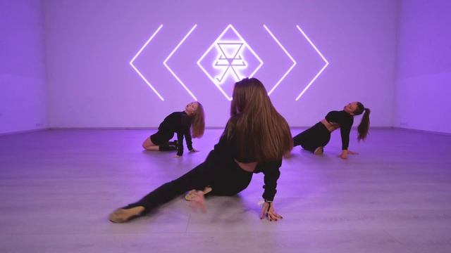 VIOLETA DAQUEEN | HIGH HEELS – 16+ M. PAŽENGUSIOS | CHOREOGRAPHY | 2022 смотреть онлайн