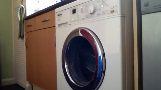 Miele Woollens Drain/Spin. смотреть онлайн