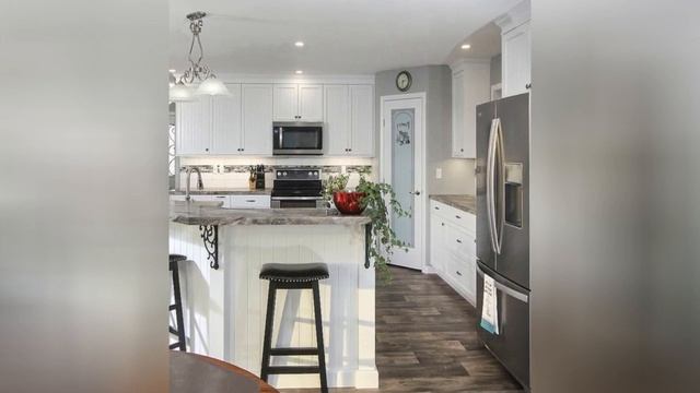75 Linoleum Floor Kitchen With Yellow Backsplash Design Ideas You'll Love ?