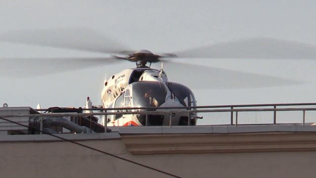 Вертолет Eurocopter Ec-145 запуск и взлет с крыши "НИИ детской хирургии и травматологии" на Полянке смотреть онлайн