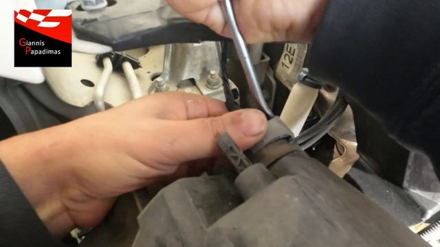 Fiat Panda (2003–2012) how to remove and replace headlight смотреть онлайн