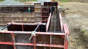 Монтаж мелкощитовой опалубки МСК. Частное домостроение.