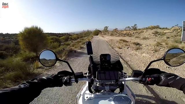 Adwenczerem na Łysej Oponie Po Hiszpańskich Górach | Ducati Desert X i Yamaha Tenere 700 Cz. 2 смотреть онлайн