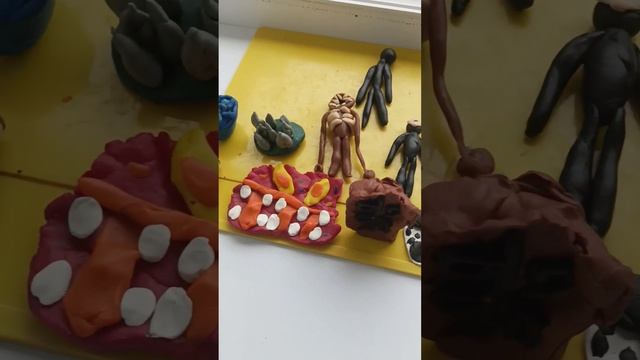 Слепил монстров из пластилина DOORS|DOORS монстры смотреть онлайн