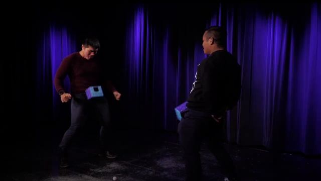 Twerk Pong Challenge (S1E2) смотреть онлайн