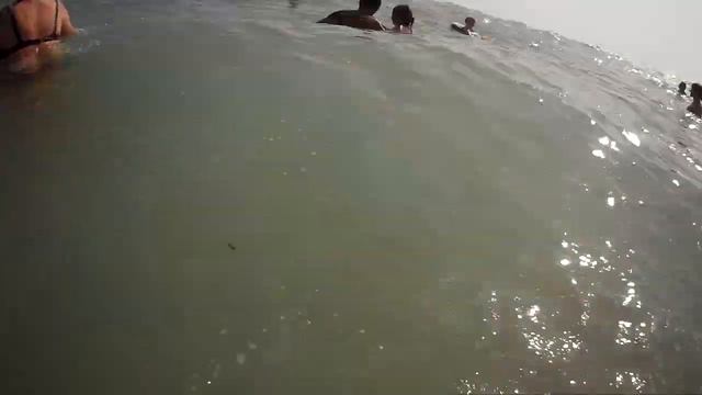 Купаемся на море смотреть онлайн