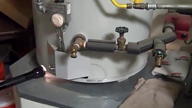 Bradford White Leaking Water Heater after 6.5 years смотреть онлайн