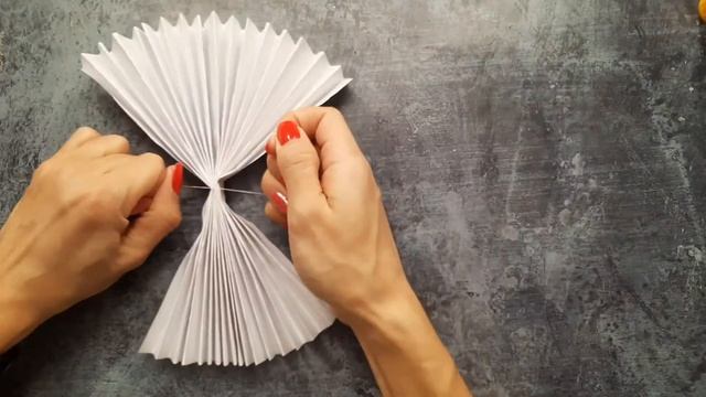 НОВОГОДНИЕ поделки. Зимние поделки. Снеговик из бумаги смотреть онлайн