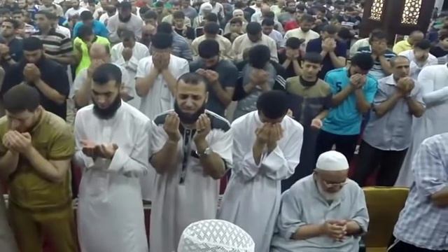 Дуа с очень красивым голосом Полный почтения Один день в Рамадан Вы обязательно будете плакать смотреть онлайн