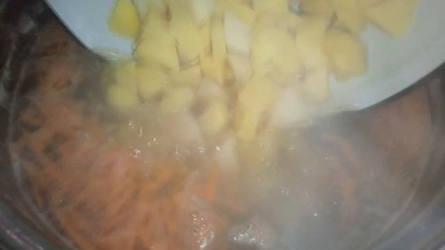 СУП С ЗЕЛЕНЫМ КОНСЕРВИРОВАННЫМ ГОРОШКОМ. СУП С ВЕРМИШЕЛЬЮ НА КУРИНОМ БУЛЬОНЕ смотреть онлайн