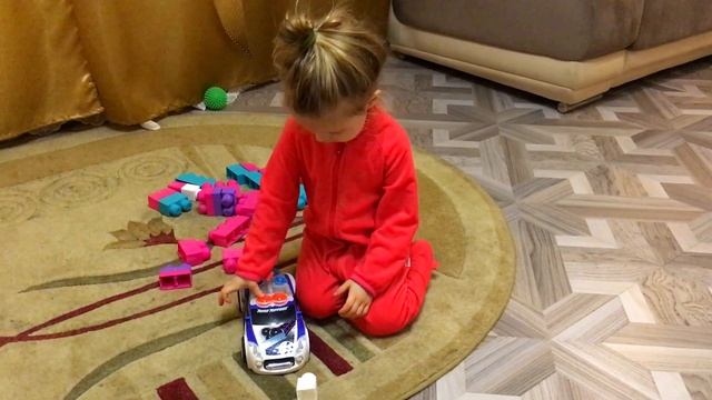 Машинки Гибкий трек Игры с машинками смотреть онлайн