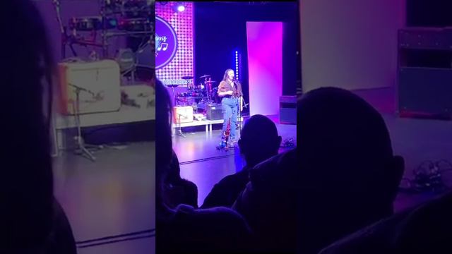 Just Gotta Breathe - Emily Harris (LIVE) #music #saxophone #original #live #singer смотреть онлайн