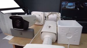 Две камеры по одному проводу