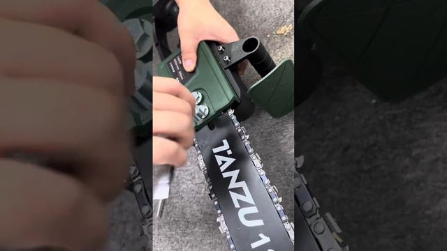 How to adjust the chain tightness of TANZU electric chain saw? Watching this video смотреть онлайн