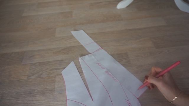 Выкройка шалевого воротника/Воротник шаль цельнокроенный/Шью пальто-халат/Часть 2 смотреть онлайн