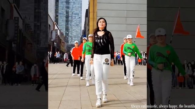 Teacher Dandan invited by Langfang Hou Tuan to exchange performance with drag dance fans at Langfan смотреть онлайн