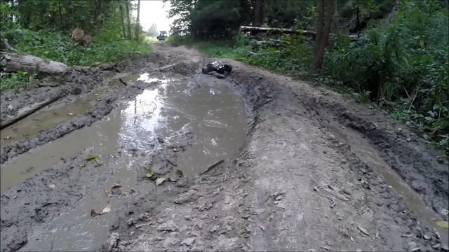 Traxxas Summit in mud смотреть онлайн