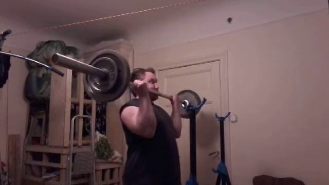 Бицепс 11серия 2подход 45кг 3р,Biceps 11sērija 2piegājiens 45kg 3r