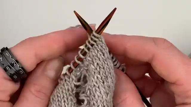 Дорожка из спущенных петель или «лакшери рвань» смотреть онлайн