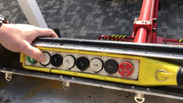 Aufbau Arbeitsbühne und verschließen eines Vogelnestes im Vollwärmeschutz / Trockenbau - Dachbau смотреть онлайн