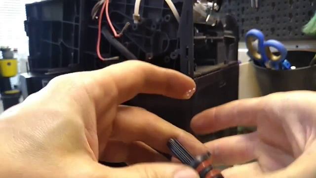 DeLonghi Magnifica steam valve repair смотреть онлайн