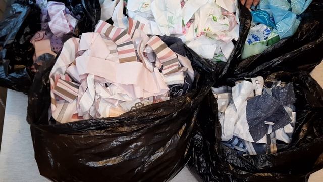 10 кг лоскута за 100 рублей. Распаковываю ткани для рукоделия смотреть онлайн