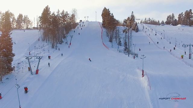 Склоны горнолыжного курорта Снежный смотреть онлайн