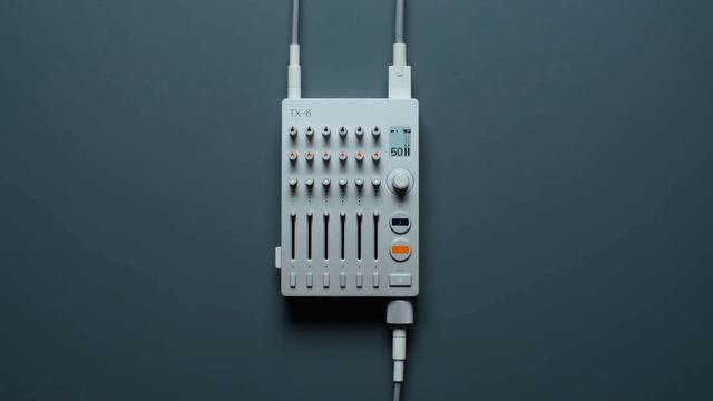 TX–6 built-in synthesizer and sequencer смотреть онлайн