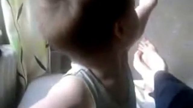 Смешной малыш и пульт. детский лепет. позитив смотреть онлайн