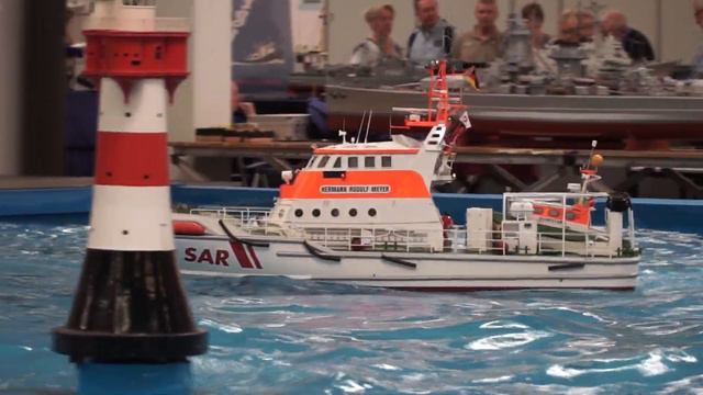 BEAUTIFUL RC MODEL RESCUE SHIPS | SAR HERMANN RUDOLF MEYER & SAR EISWETTE смотреть онлайн