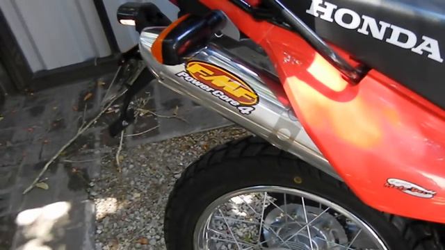 Honda XR125 L con escape FMF смотреть онлайн
