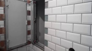 Укладка плитки кабанчик. Ревизионный люк невидимка.