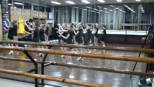 Постановочная "WooHoo"-1 (Dance Tutorial) 4-й класс ШСХ РГ ДДМ смотреть онлайн