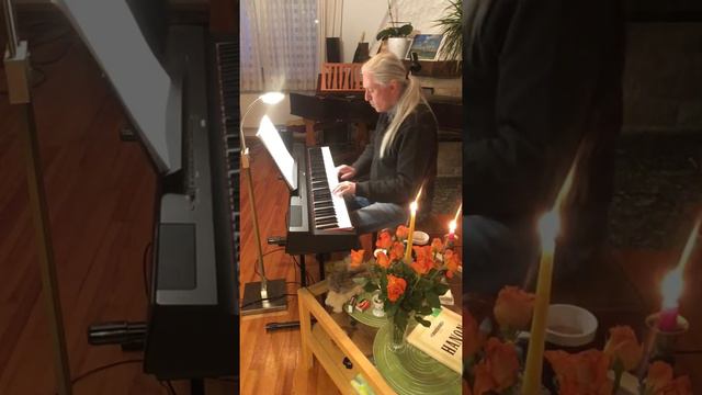 Vor-Vorübung41.01-03iii (nach Hanon41) einhändig mit Metronom m108 20210507 смотреть онлайн