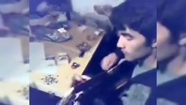 Песня о Чечне - Прекрасная Чечня! Старое Видео! Чеченские Песни под Гитару смотреть онлайн