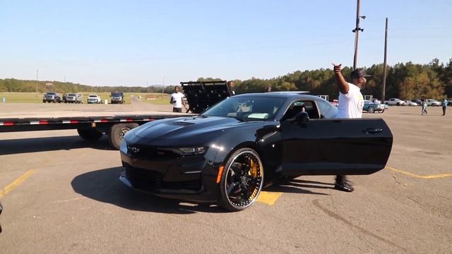WhipAddict: T-Top 78' Z28 Chevy Camaro, Black And Yellow Scheme on Colormatched 24s, Custom Interio смотреть онлайн