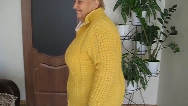 Вязание спицами, кофта-кардиган на любую фигуру, презентация модели смотреть онлайн