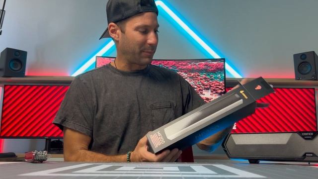 Double Unboxing! Edifier MG300 USB RGB Sound Bar & MF200 Portable Bluetooth Speaker! смотреть онлайн