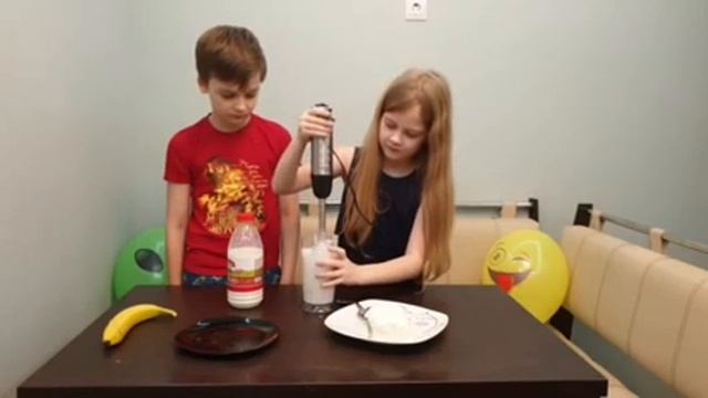 Молочный коктейль с бананом смотреть онлайн