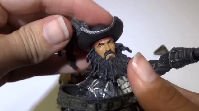 Opening: Assassins Creed Pirate 3 Pack! Golden Age of Piracy action figures смотреть онлайн