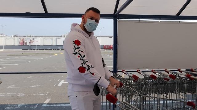 Муж ПОДАРИЛ букет ? смотреть онлайн