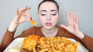 ЧИПСЫ, СУХАРИКИ, СЫР КОСИЧКА /  MUKBANG asmr / Ayka Emilly
