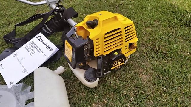 Распаковка — Бензокоса Champion T433S-2 смотреть онлайн