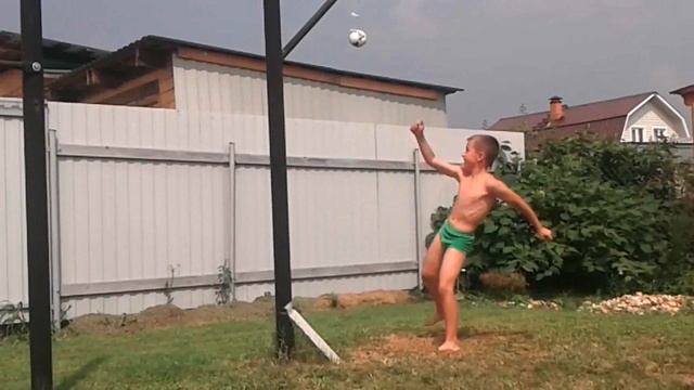 Летом на даче 2016 (занимаюсь спортом) смотреть онлайн