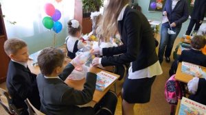 День знаний. 1 сентября. Средняя школа №5. 1 Класс.Теперь мы первоклашки.