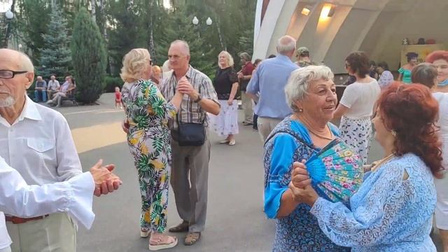 Харкове рiдний Танцы в парке Горького Харьков Август 2021 смотреть онлайн